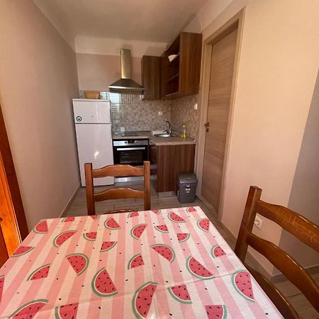 Crveni Apartman Cres Exteriér fotografie