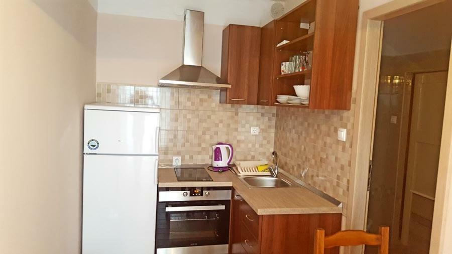 Crveni Apartman Cres Exteriér fotografie